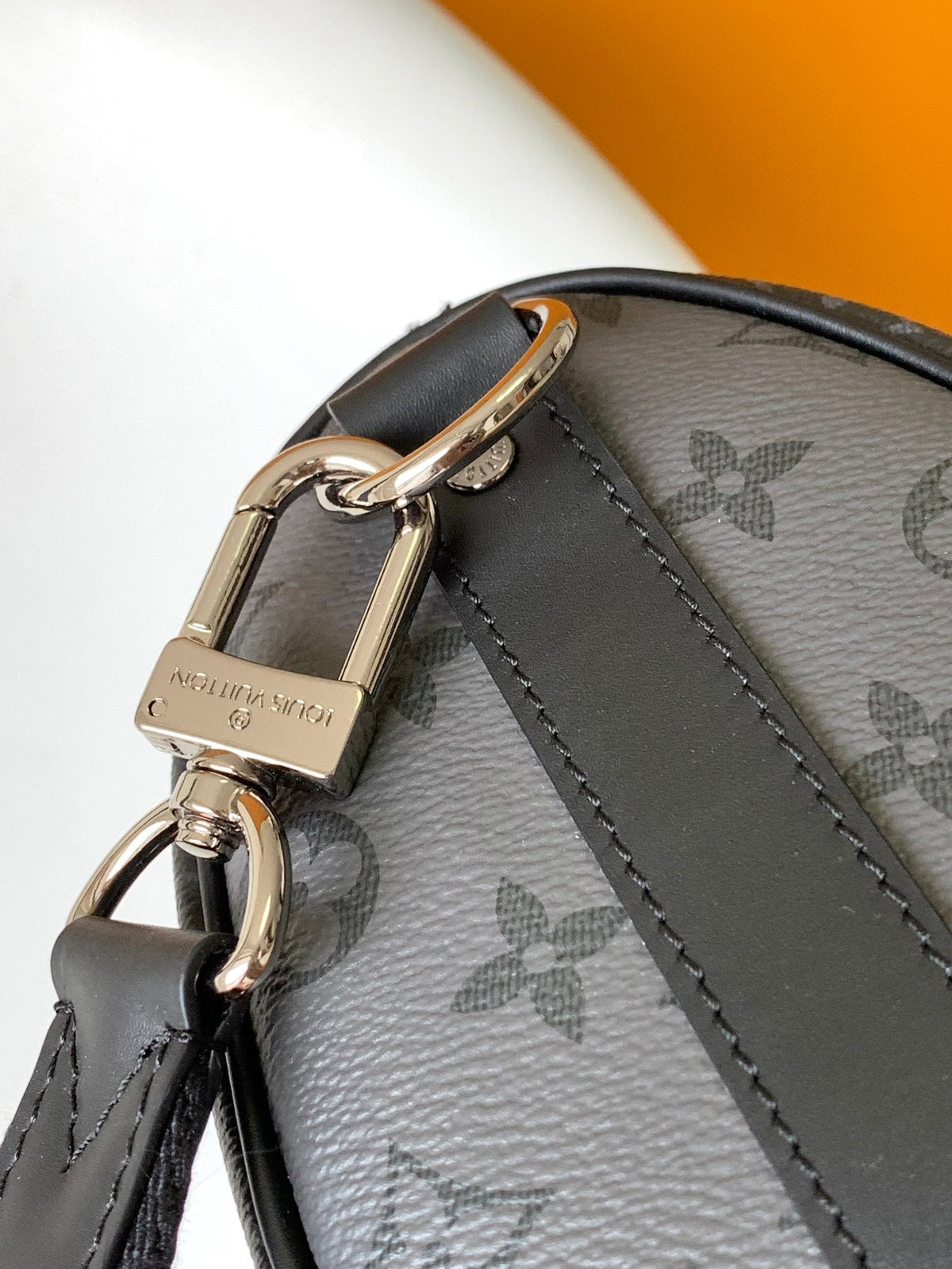 KEEPALL BANDOULIÈRE 25 IN BLACK MONOGRAM HERITAGE CANVAS