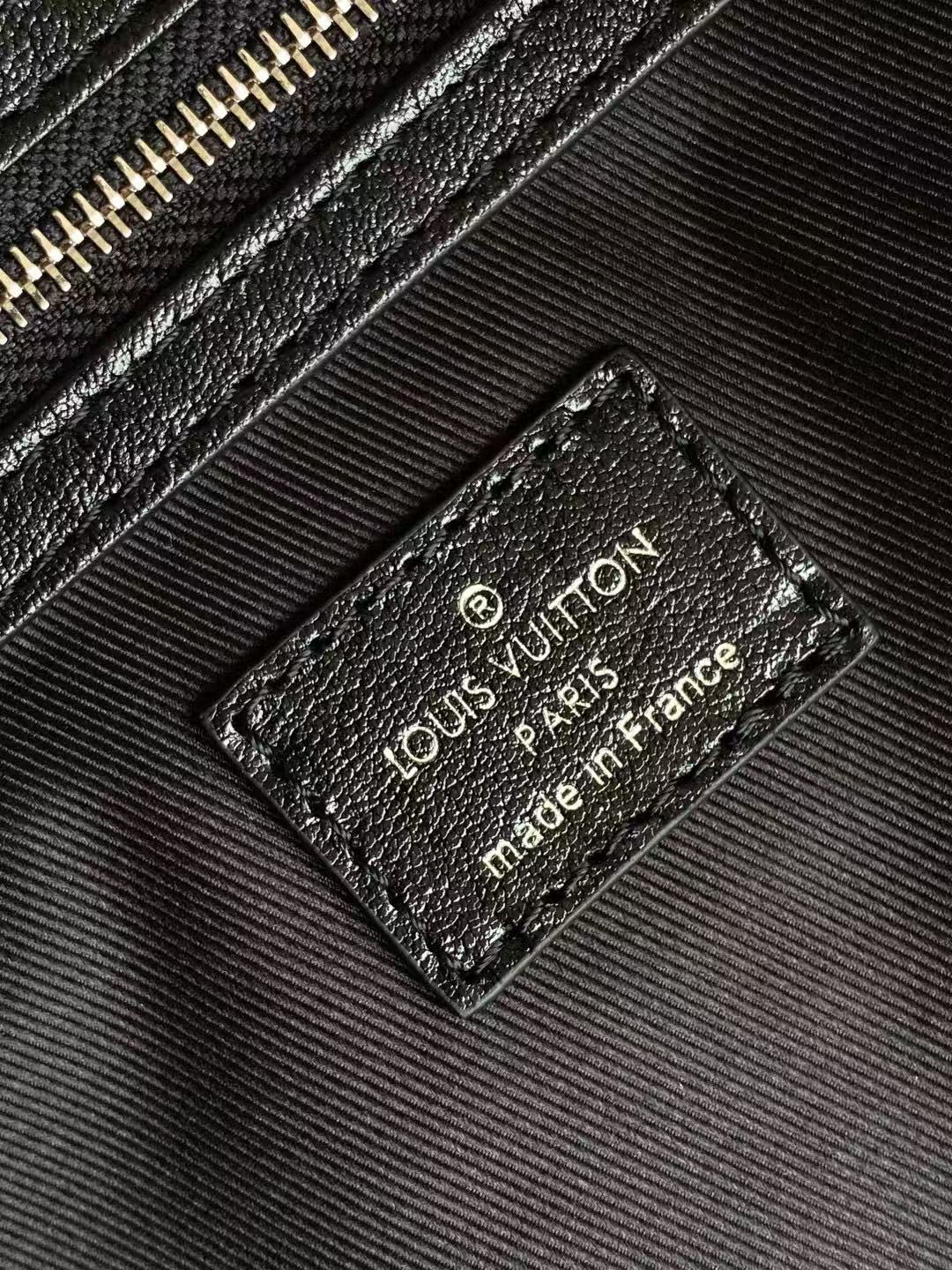 LV SHOULDER BAG 48 IN BLACK CALFSKIN EMBOSSED STRAP
