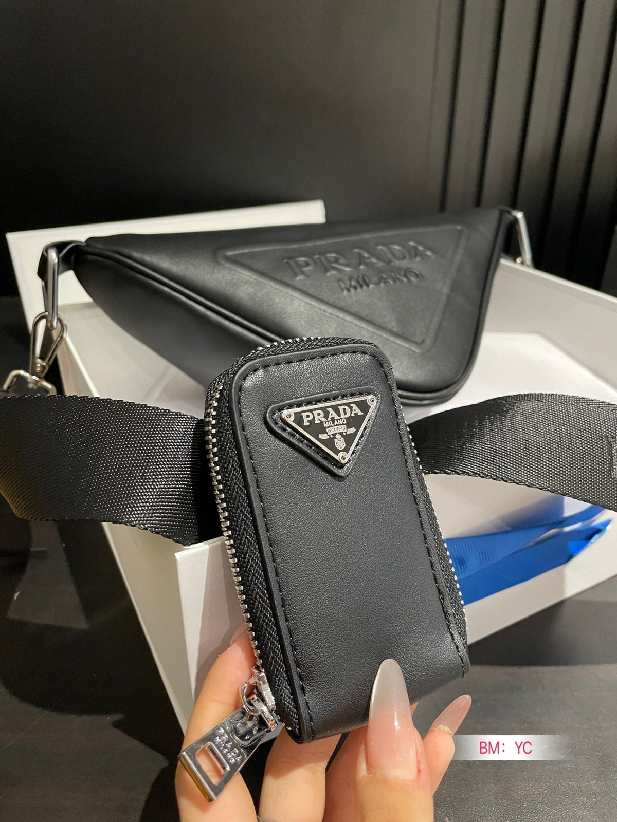 PRA TRIANGLE 26 SHOULDER BAG IN BLACK CALFSKIN